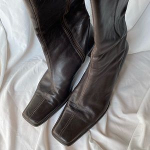 CHARLES DAVID CHOCOLATE BROWN LEATHER BOOTS SIZE 38.5